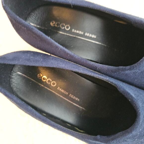 Ecco Danish Design Navy Suede Sz40 heels Pump Slipon shoes. Career. Work. Office - Picture 12 of 15